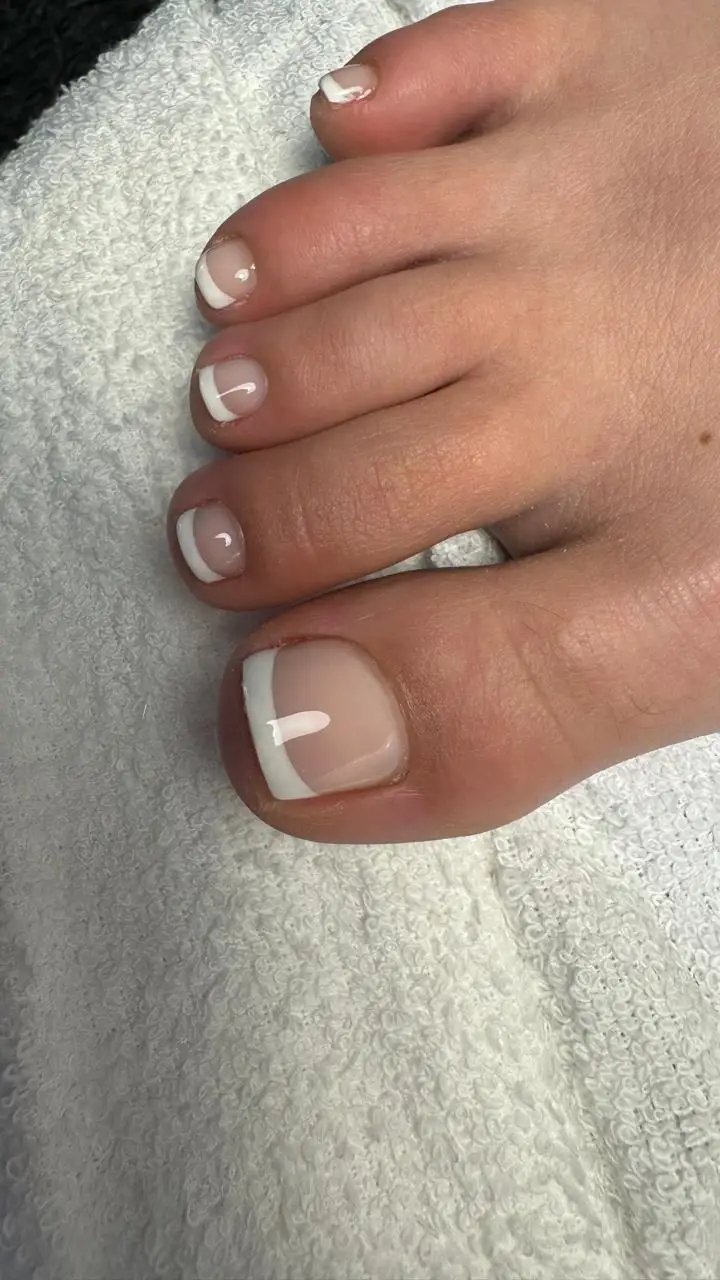 Micro French Pediküre 2026 Trends